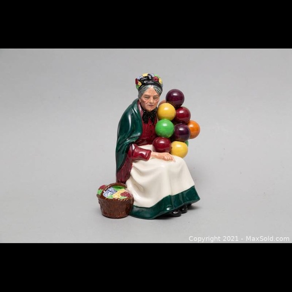 *combo excluded* Royal Doulton Old Balloon Seller - Picture 2 of 5